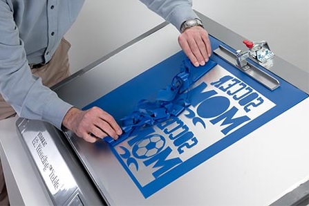 Jetzt neu: Der STAHLS EZ Weeding Table Entgittertisch